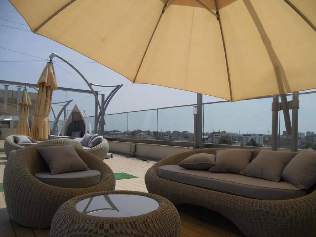 Marshal Garden Hotel Bukarest Kültér fotó The Sky Bar